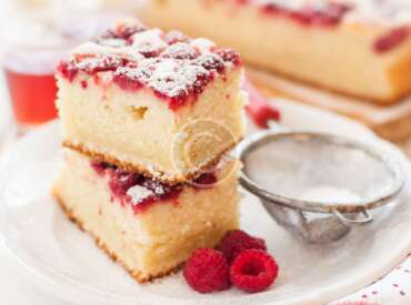 Raspberry Yogurt Cake